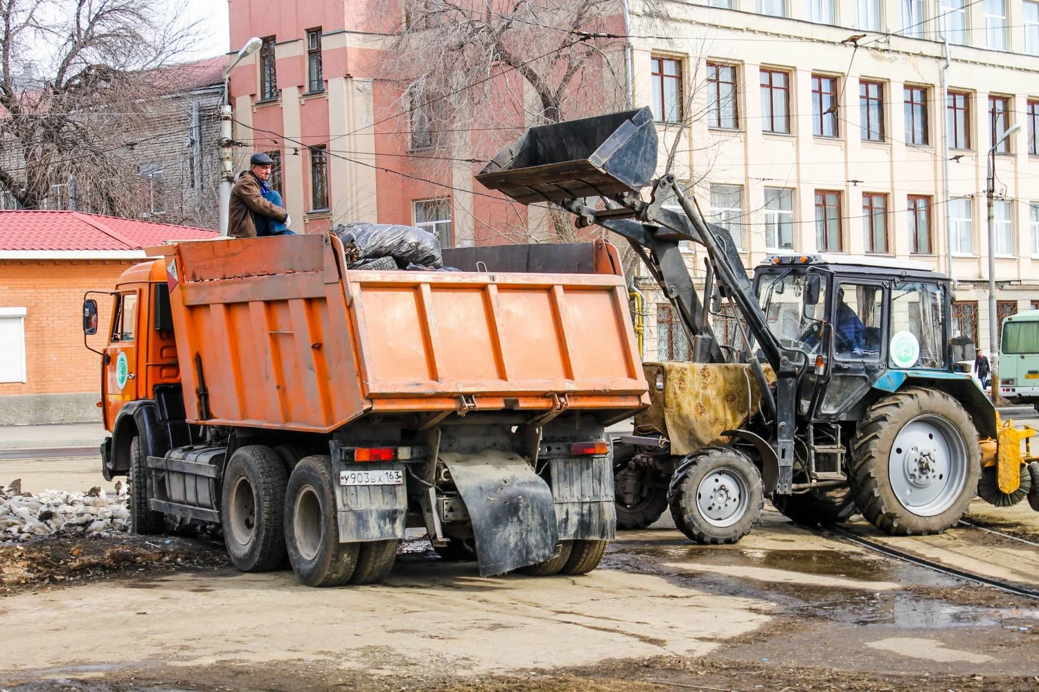 Вывоз мусора Камазом в Ижевске – аренда и заказ Камаза 10 тонн от 2441 руб. в ПроМусор