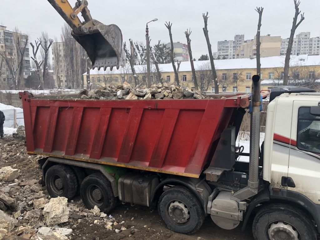 Вывоз мусора Камазом в Ижевске в октябре