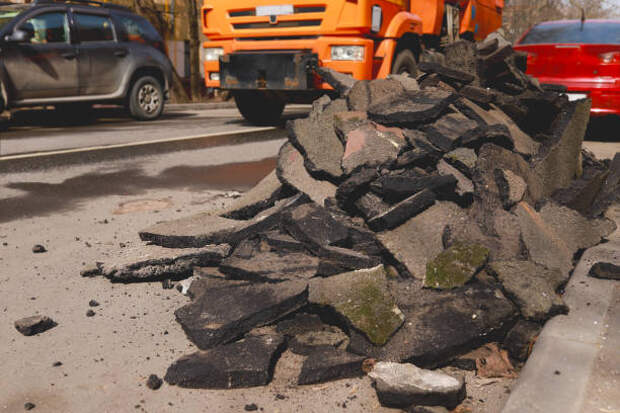 Вывоз асфальтового скола с утилизацией в Ижевске в октябре