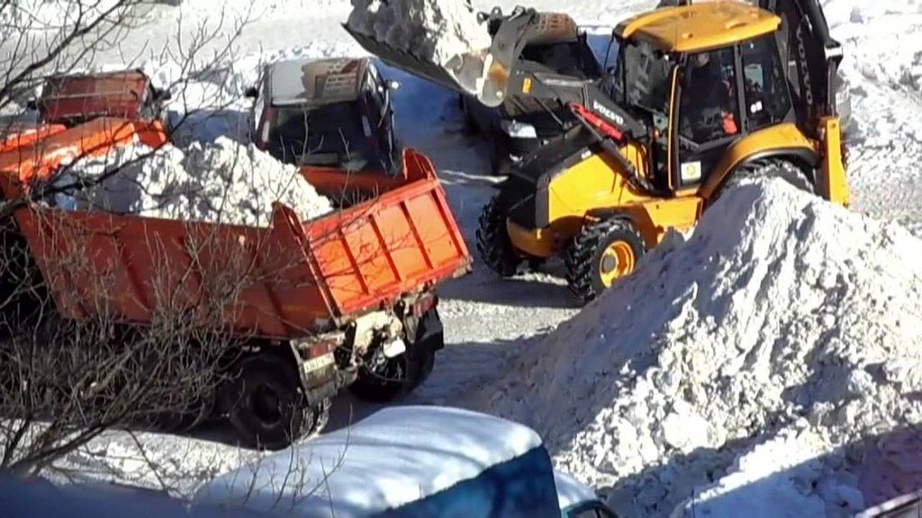 Вывоз снега с погрузкой в Ижевске для организаций и частных лиц в октябре